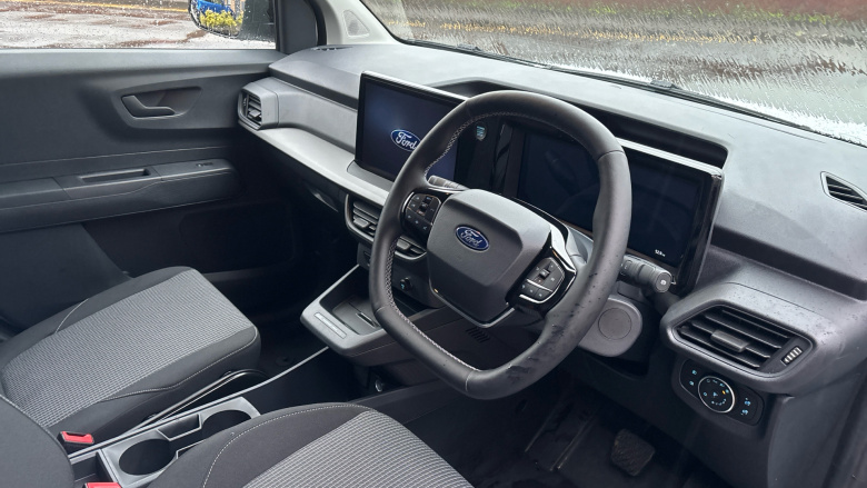 Ford Transit Courier E-Transit Courier 100kW 43kWh Trend Van Auto